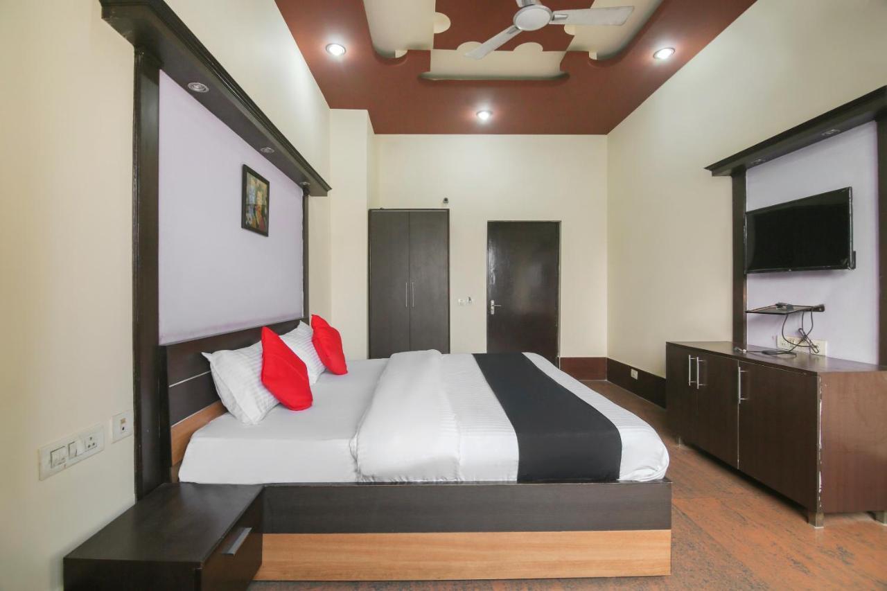 Capital O 68148 Hotel Shree Jee Palace Ghaziabad Exteriör bild