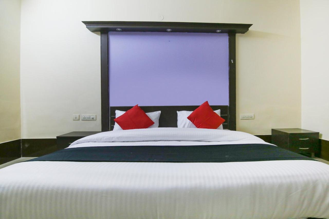 Capital O 68148 Hotel Shree Jee Palace Ghaziabad Exteriör bild