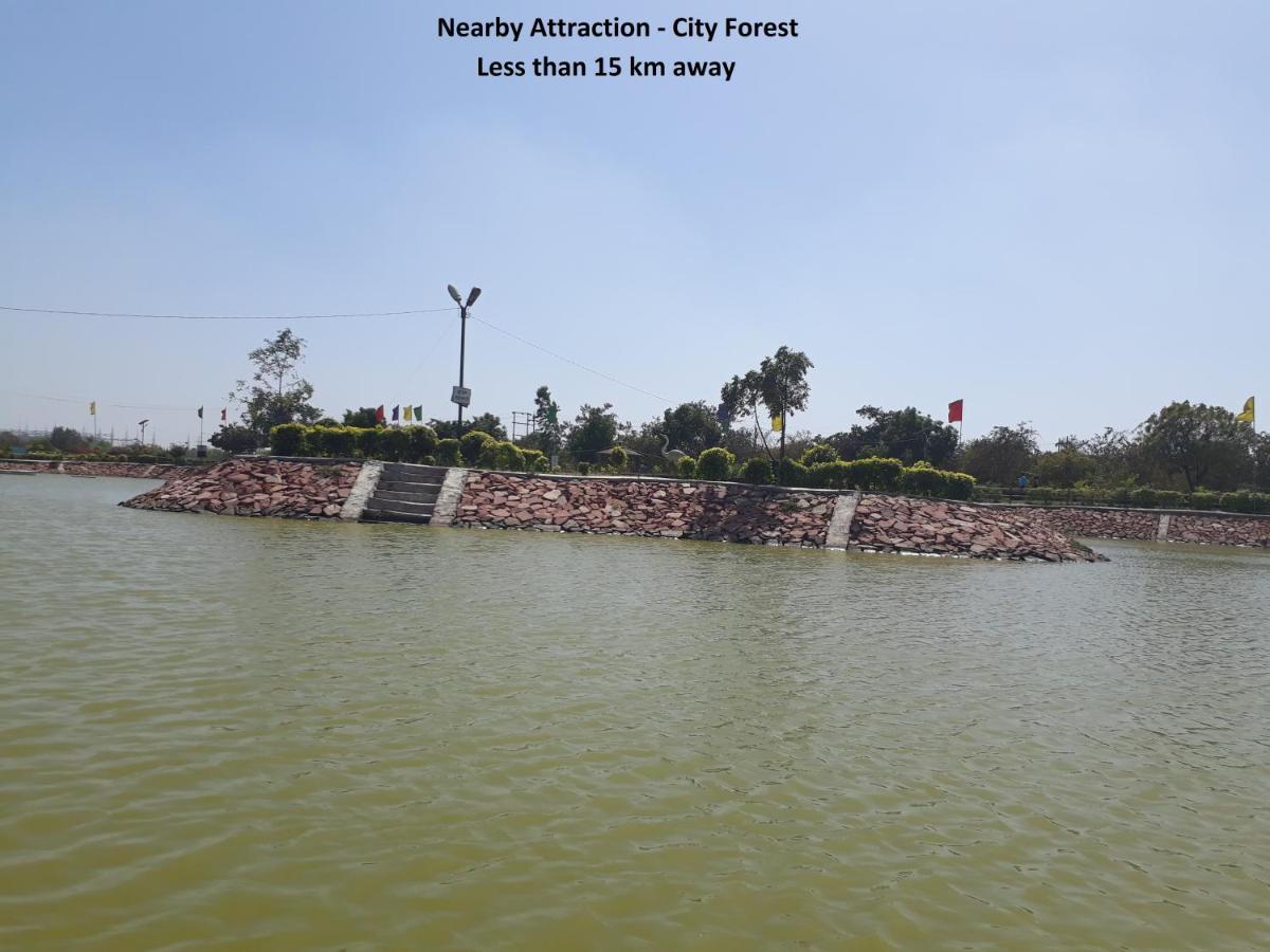 Capital O 68148 Hotel Shree Jee Palace Ghaziabad Exteriör bild