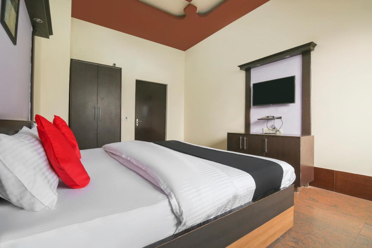 Capital O 68148 Hotel Shree Jee Palace Ghaziabad Exteriör bild