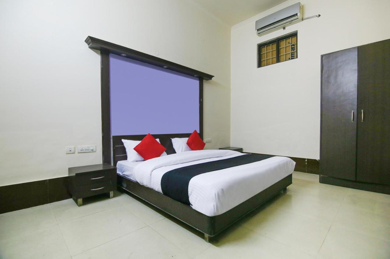 Capital O 68148 Hotel Shree Jee Palace Ghaziabad Exteriör bild
