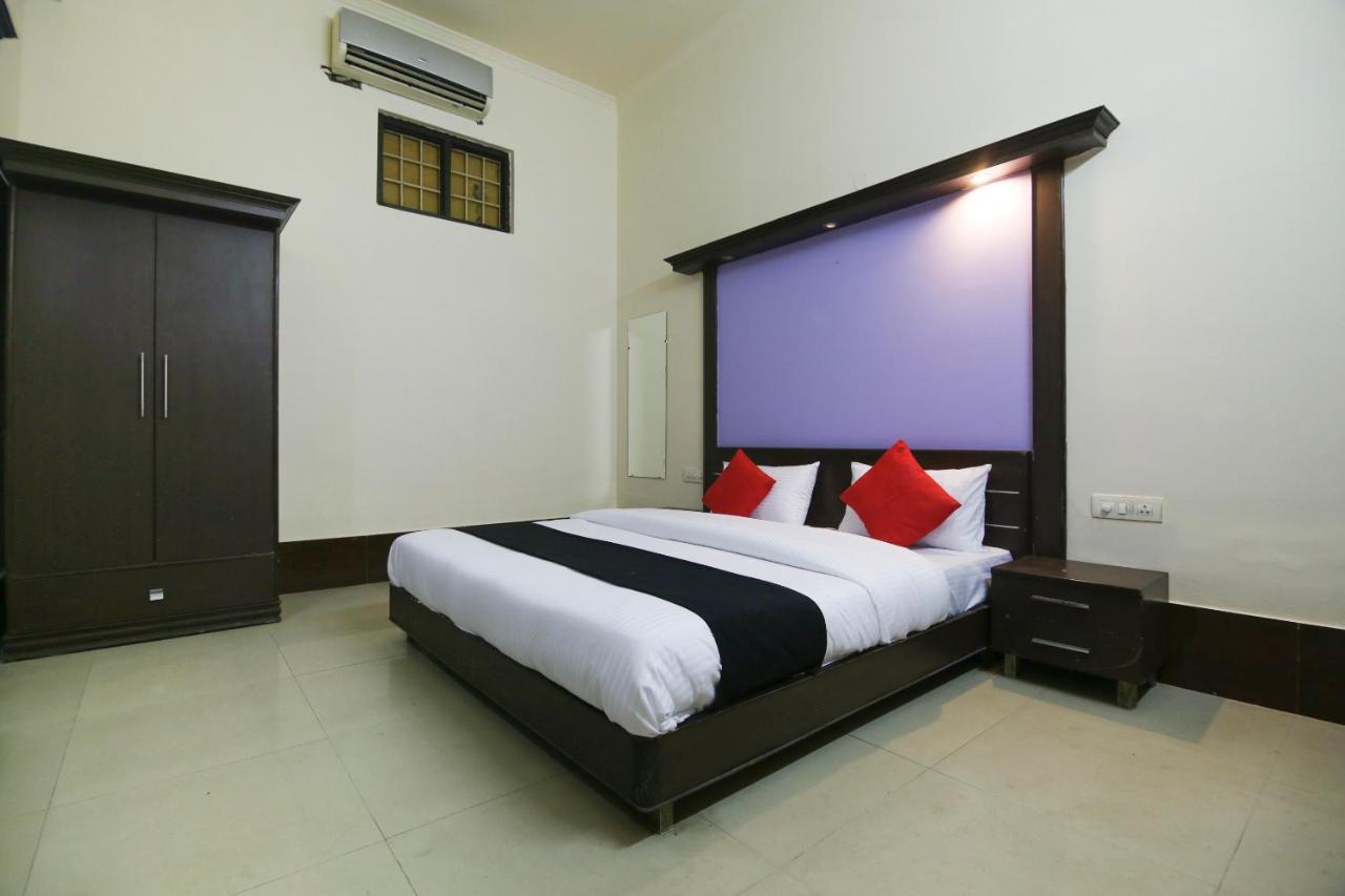 Capital O 68148 Hotel Shree Jee Palace Ghaziabad Exteriör bild