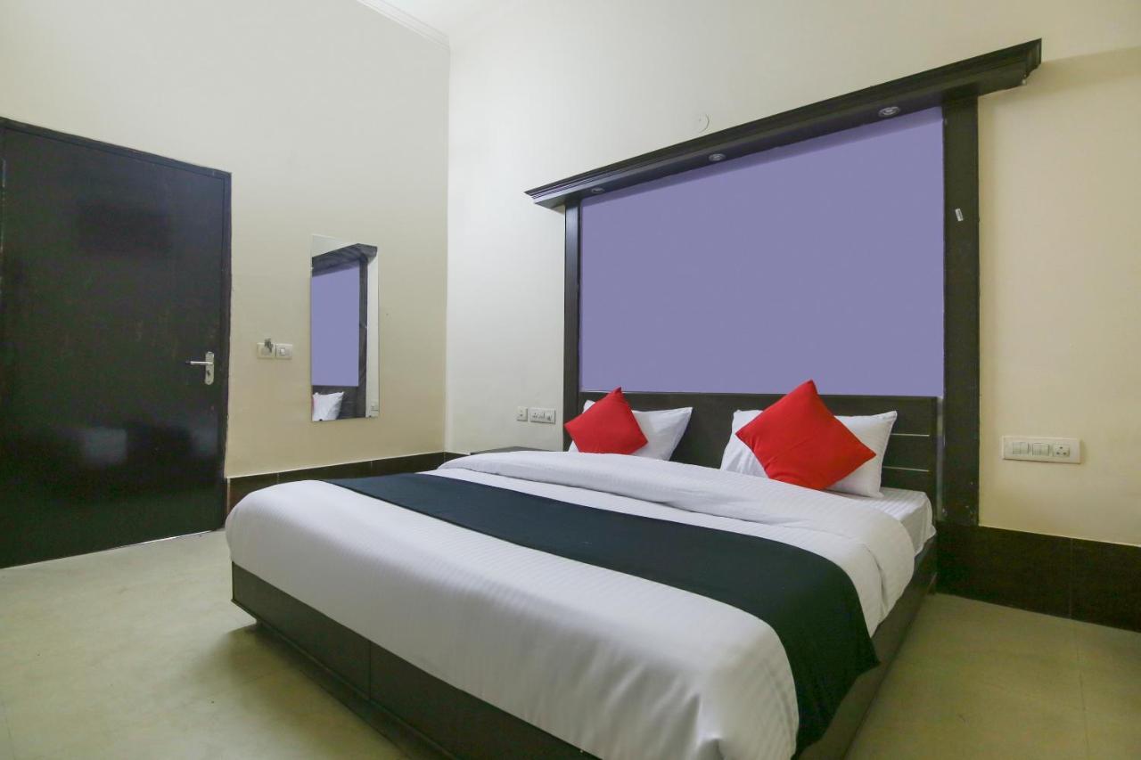 Capital O 68148 Hotel Shree Jee Palace Ghaziabad Exteriör bild