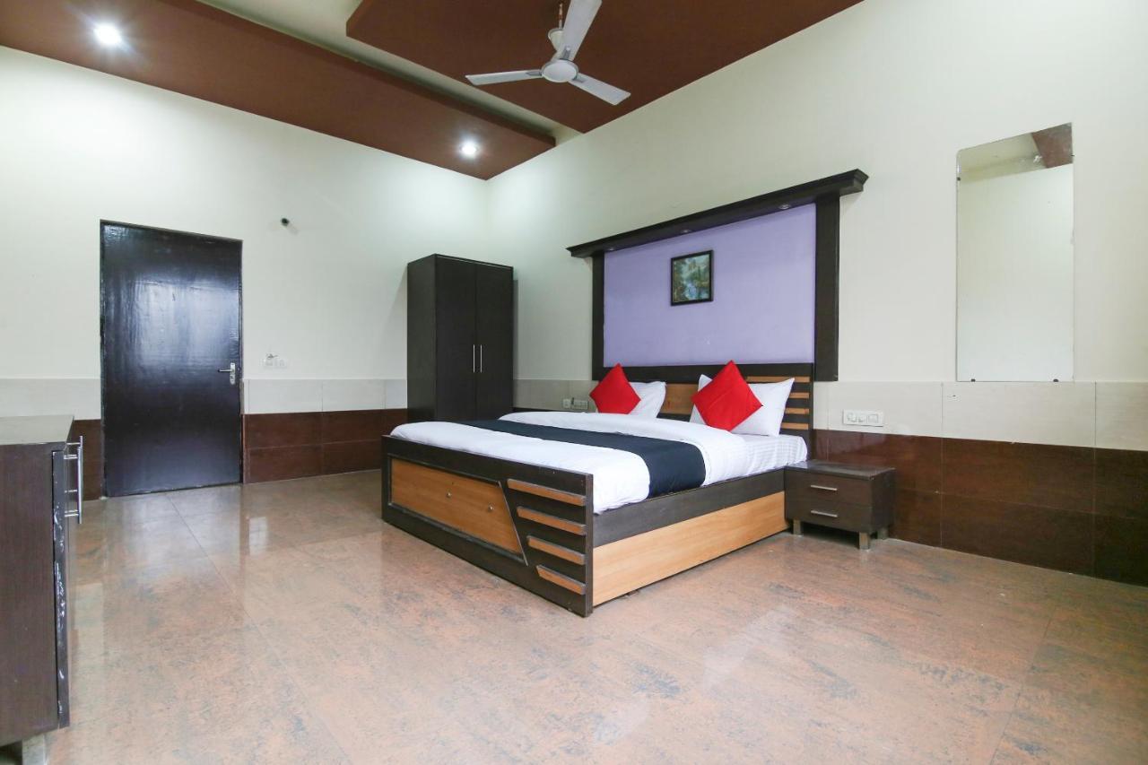Capital O 68148 Hotel Shree Jee Palace Ghaziabad Exteriör bild